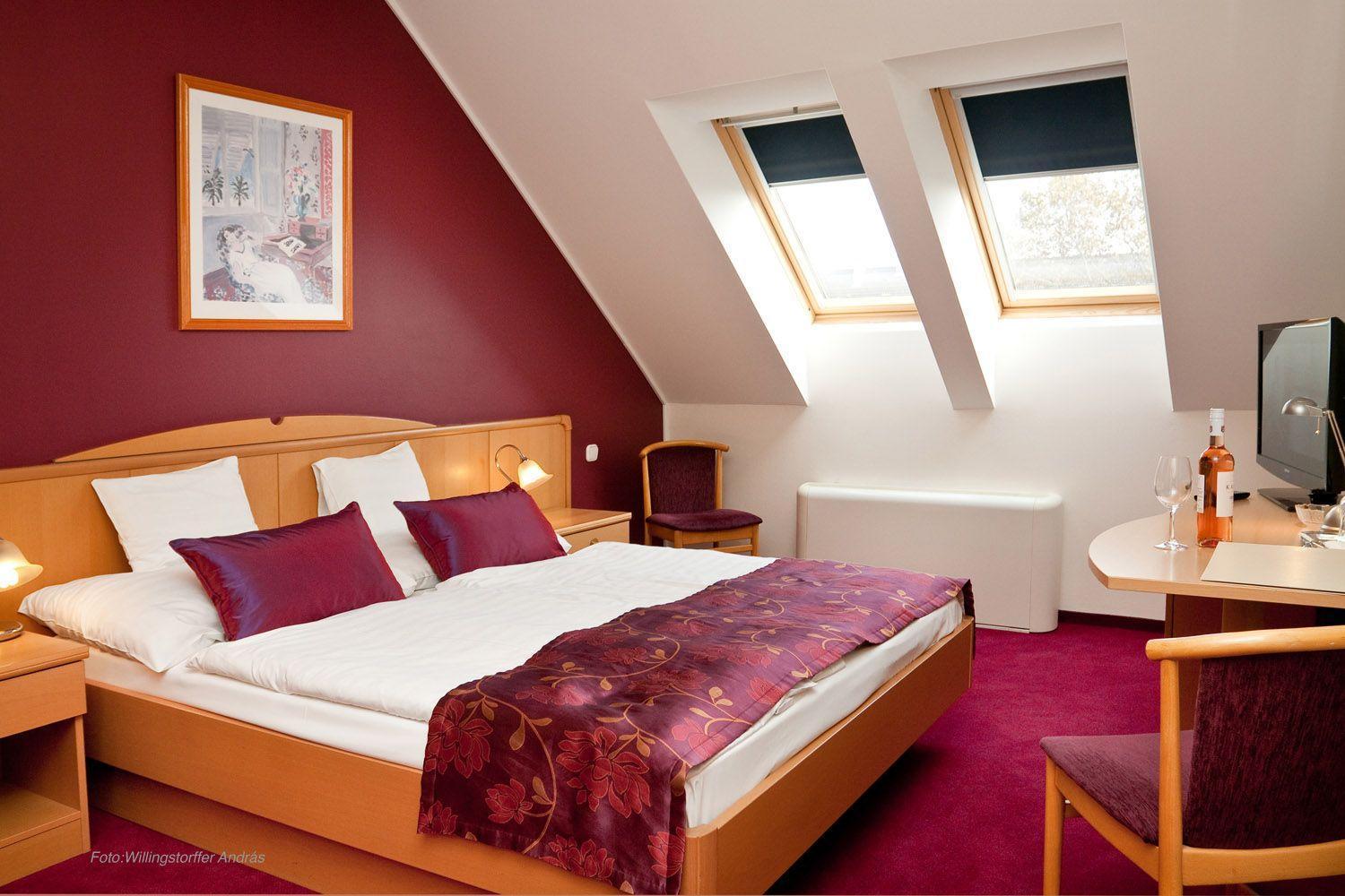 Hotel Kalvaria Győr Zewnętrze zdjęcie