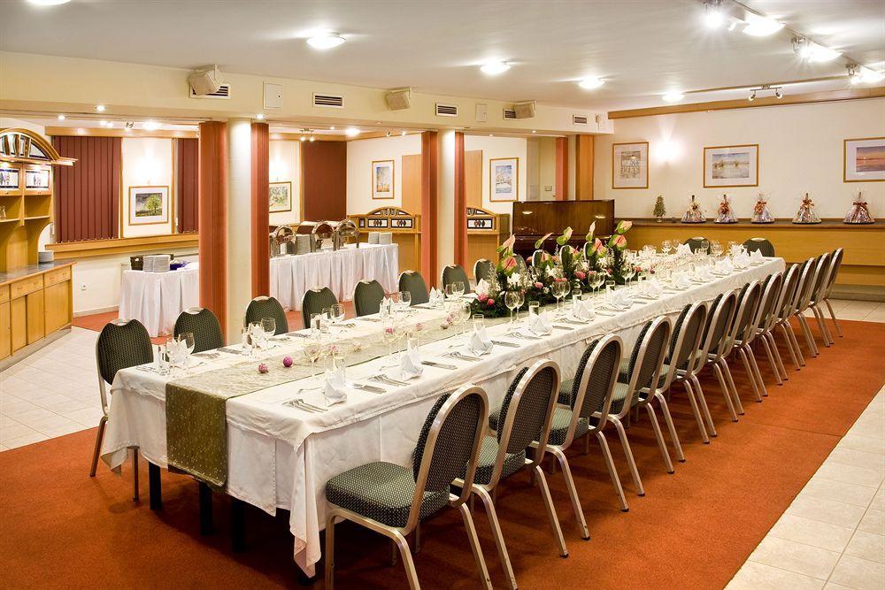 Hotel Kalvaria Győr Zewnętrze zdjęcie